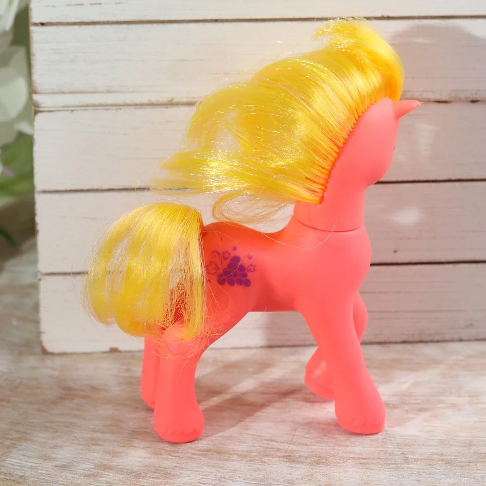 Vintage 1997 Hasbro My Little Pony G2 Berry Bright Pink Yellow Secret Surprise